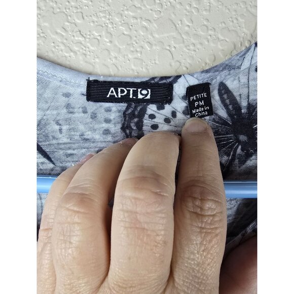 Vintage Y2K Butterfly Print Top M Petite Lightweight Polyester Short Sleeve - Picture 4 of 5